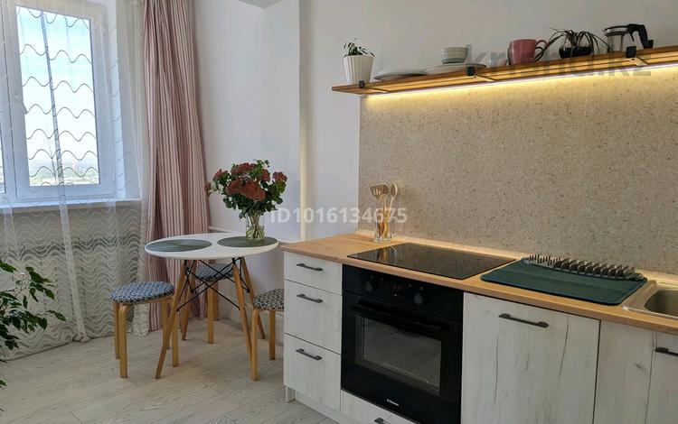 2-комнатная квартира · 70 м² · 18/18 этаж, Панфилова 101 — Арбат за 600 000 ₸ в Алматы, Алмалинский р-н — фото 2