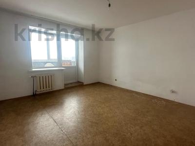 3-комнатная квартира · 70.1 м² · 2/5 этаж, Гастелло за ~ 24.5 млн 〒 в Петропавловске