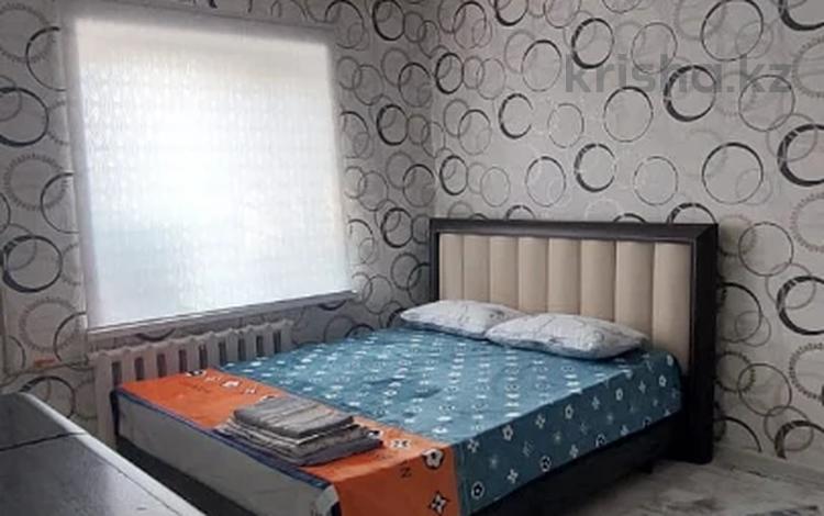 4-комнатная квартира · 90 м² · 1/5 этаж, Толе би 141А за 30 000 ₸ в  — фото 7
