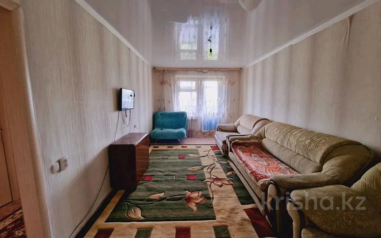 2-комнатная квартира, 46 м², 4/4 этаж помесячно, Тауелсыздык за 100 000 〒 в Талдыкоргане — фото 2