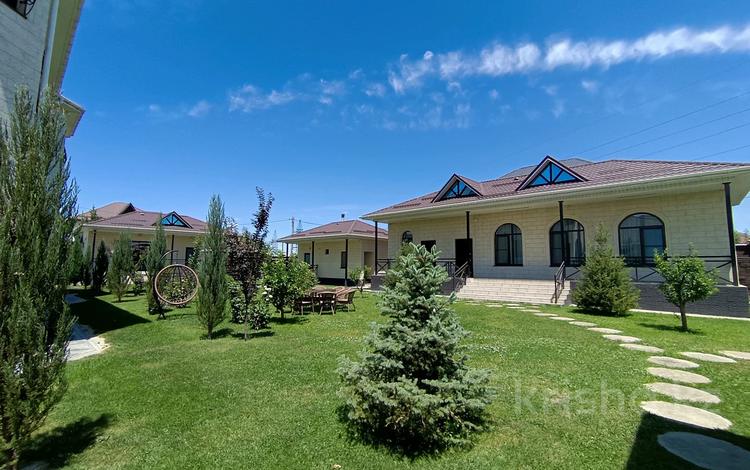 Отдельный дом · 7 комнат · 500 м² · 24 сот., Ермек Серкебаева 17А за 260 млн 〒 в Таразе — фото 2