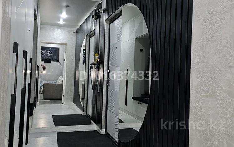 3-комнатная квартира · 120 м² · 1/9 этаж, 14-й мкр 59 за 800 000 ₸ в Актау — фото 2