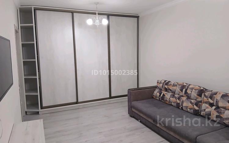 1-комнатная квартира · 35 м², Райымбека 206/12 за 250 000 ₸ в Алматы, Алмалинский р-н — фото 2