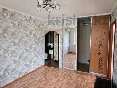 3-комнатная квартира · 47.2 м² · 4/5 этаж, мкр Айгуль, Производственная 7 — С.Тюленина за 14.5 млн ₸ в Уральске