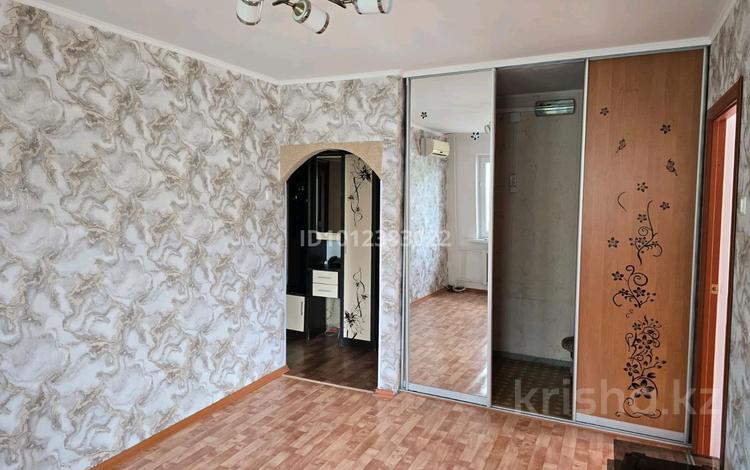 3-бөлмелі пәтер · 47.2 м² · 4/5 қабат, мкр Айгуль, Производственная 7 — С.Тюленина, бағасы: 14.5 млн ₸ в Уральске — фото 2
