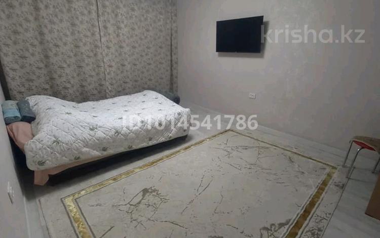 1-бөлмелі пәтер · 35 м², Жетісу-1 ш/а. 15, бағасы: 2 000 ₸ в Алматы, Ауэзовский р-н — фото 2