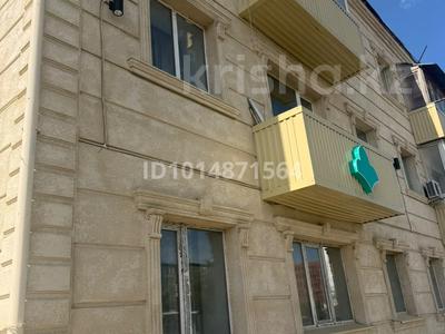 1-бөлмелі пәтер · 32 м² · 2/3 қабат, Құнанбай(Селевина) 44, бағасы: 12.5 млн ₸ в Семее