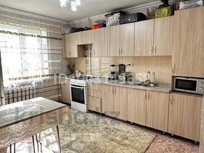 3-комнатная квартира · 68 м² · 3/5 этаж, мкр Шанхай, Братьев Жубановых 202 — Братьев Жубановых - Вавилова за 17.5 млн 〒 в Актобе