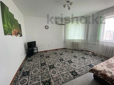 2-комнатная квартира, 63 м², 4 этаж посуточно, Привокзальный 3а 14 за 9 000 〒 в Атырау