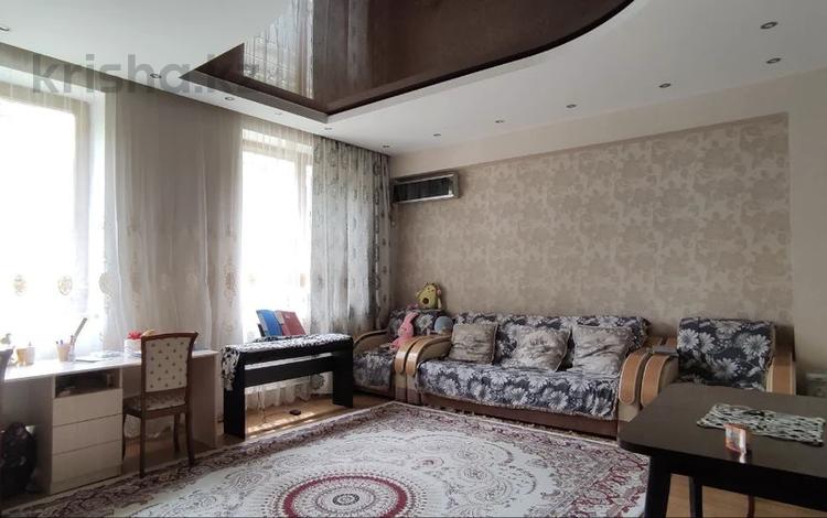 3-комнатная квартира, 88.6 м², 1/5 этаж, мкр Жетысу-2 4 за 63.8 млн 〒 в Алматы, Ауэзовский р-н — фото 2