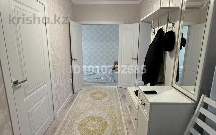 2-бөлмелі пәтер · 56 м² · 4/5 қабат, мкр. Алтын орда, Мангилик Ел 16, бағасы: 180 000 ₸ в Актобе — фото 2