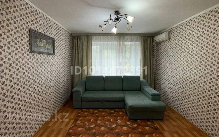 2-бөлмелі пәтер · 53 м² · 4/5 қабат, Скоробогатова 67, бағасы: 16.5 млн ₸ в Уральске — фото 2