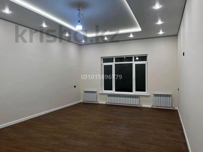 Отдельный дом · 4 комнаты · 170 м² · 5 сот., 10 микр, ул Сарыарқа 63/1 — Рядом школа за 55 млн ₸ в Конаеве
