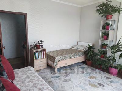2-комнатная квартира · 68.1 м² · 4/13 этаж, мкр Аксай-5, Садвакасова 3б за 48.5 млн ₸ в Алматы, Ауэзовский р-н