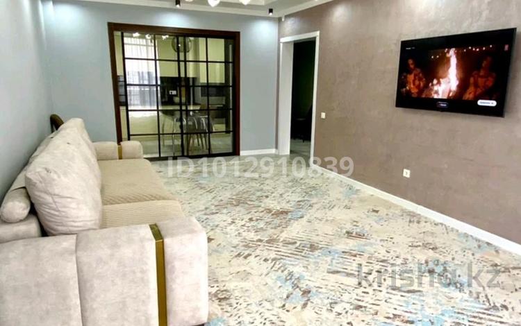 3-бөлмелі пәтер · 90.4 м² · 9/13 қабат, Толе би 189/3, бағасы: 80 млн ₸ в Алматы, Алмалинский р-н — фото 2