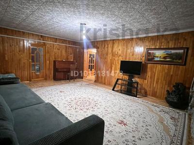 Дом · 4 комнаты · 120 м², Молдогалиева 1/2 — Караоке Нота за 40 000 ₸ в Семее