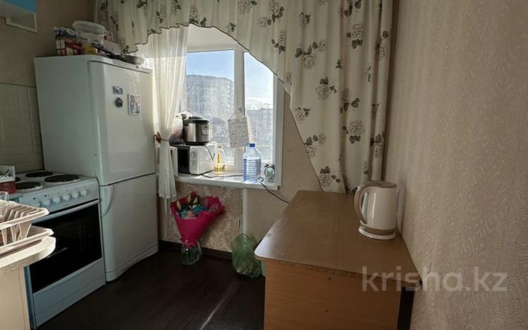 2-комнатная квартира, 40 м², 2/5 этаж, Назарбаева 21 за 13.3 млн 〒 в Павлодаре — фото 2