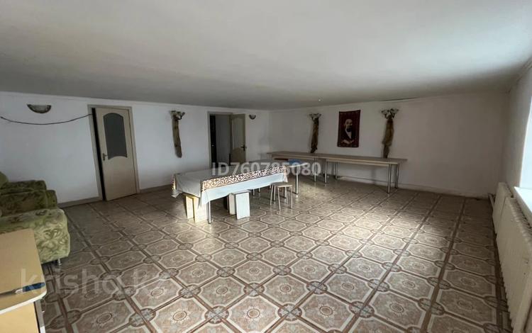Отдельный дом · 4 комнаты · 150 м² · 6 сот., Автодромная 12 — 6 дача за 10 млн ₸ в Семее — фото 2