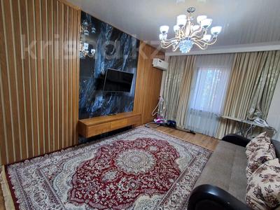 3-бөлмелі пәтер · 65 м² · 2/5 қабат, Сайрам ш/а — Еримбетова, бағасы: 220 000 ₸ в Шымкенте, Аль-Фарабийский р-н