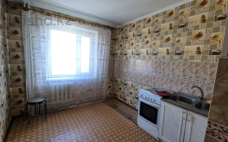 1-бөлмелі пәтер · 37 м² · 4/10 қабат, мкр Юго-Восток, Мкр Юго-Восток, мкр Гульдер 1 18, бағасы: 13.5 млн ₸ в Караганде, Казыбек би р-н — фото 2