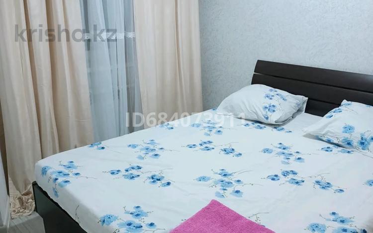 2-бөлмелі пәтер, 60 м² тәулігіне, Богенбай улы 38, бағасы: 12 000 〒 в Семее — фото 2