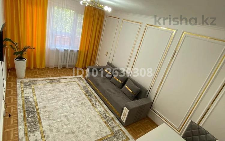2-комнатная квартира · 56 м² · 4/5 этаж, мкр Центральный 8 — Океан супермаркет за 12 000 ₸ в Атырау — фото 2
