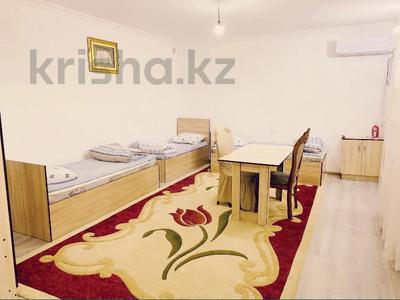 1-комнатная квартира · 40 м² · 1/1 этаж, Кудас Жунисбеков — Напротив гостиница Риксос за 80 000 ₸ в Туркестане