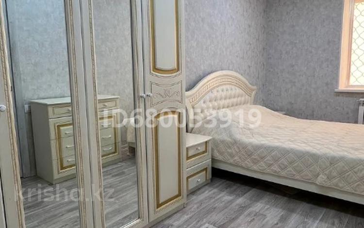 2-комнатная квартира, 45 м², 1/2 этаж посуточно, Гагарина 1 — Мира за 16 000 〒 в Жезказгане — фото 2