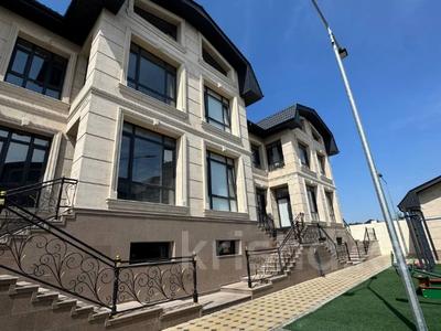 Часть дома · 5 комнат · 253 м² · 1 сот., мкр Кунгей , Толебаева 33 за 60 млн ₸ в Караганде, Казыбек би р-н