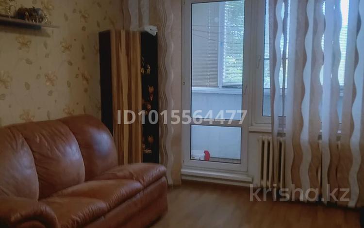 1-комнатная квартира · 33.8 м² · 3/9 этаж, 5 мкр. 8 за 14 млн ₸ в Аксае — фото 2