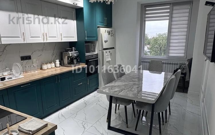 4-комнатная квартира · 130 м² · 4/12 этаж, Басенова 10 за 150 млн ₸ в Алматы, Бостандыкский р-н — фото 2