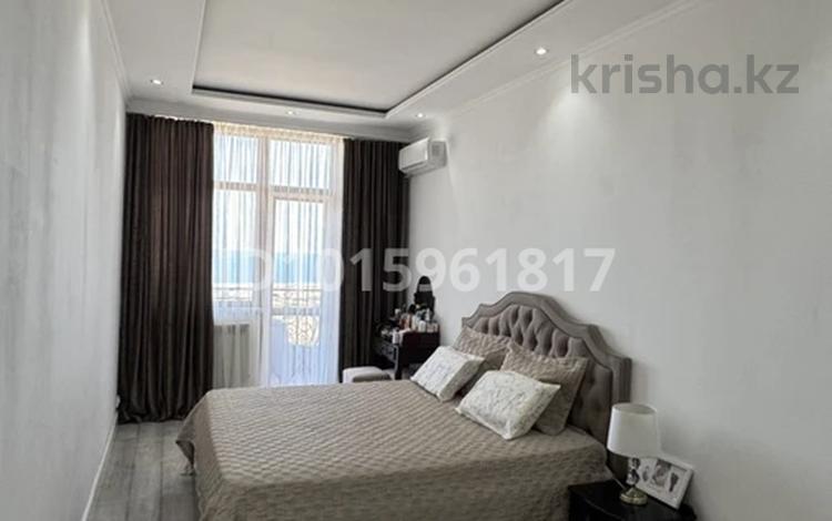 2-бөлмелі пәтер · 102 м² · 11/12 қабат, 17-ш/а., 17 мкрн 7, бағасы: 45 млн ₸ в Актау, 17-й мкр — фото 2
