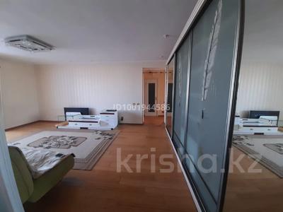 Аренда квартир в Восточно-Казахстанской обл.: 3-комнатная квартира · 64 м² · 6/9 этаж, Наб.Славского 40 за 220 000 〒 3-комнатная квартира · 64 м² · 6/9 этаж, Наб.Славского 40 за 220 000 〒 в Усть-Каменогорске, Ульбинский