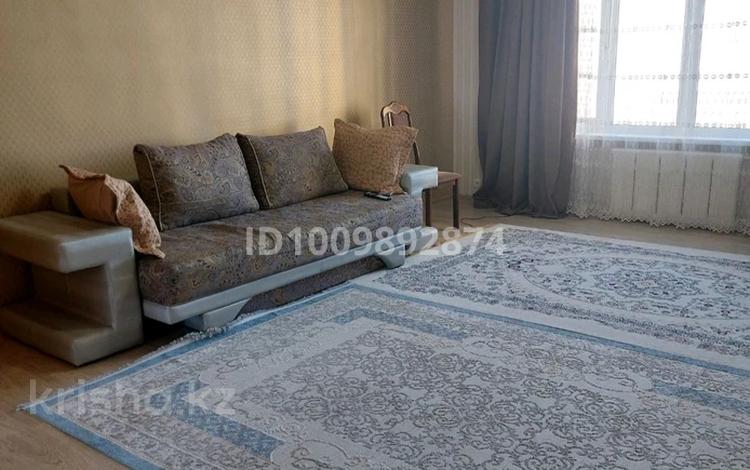 2-комнатная квартира · 89 м² · 6/9 этаж, Тайманова 58 за 250 000 ₸ в Атырау — фото 2
