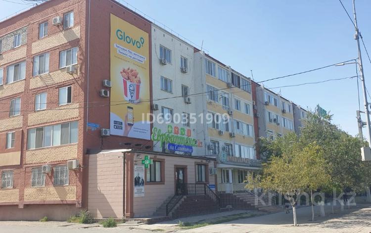 2-комнатная квартира, 45 м², 3/5 этаж, Сатпаева 34 за 18.5 млн 〒 в Атырау — фото 2
