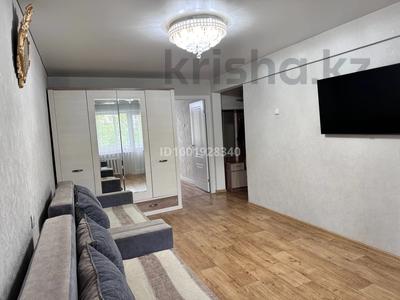 2-комнатная квартира · 49 м² · 3/5 этаж, Пр Абая 5/1 за 19 млн 〒 в Усть-Каменогорске, Ульбинский