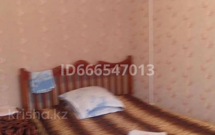 1-бөлмелі пәтер · 40 м² · 1/5 қабат, улица Курмангазы 163 — Проспект Абая, бағасы: 7 000 ₸ в Уральске — фото 2