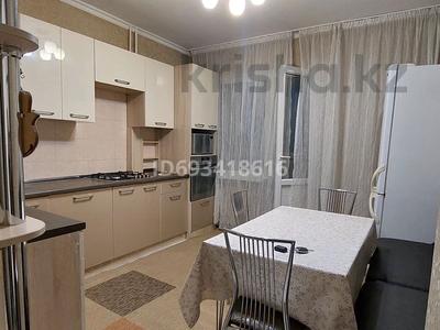 3-бөлмелі пәтер, 75 м², 8/9 қабат ай сайын, мкр Таугуль-1 49, бағасы: 350 000 〒 в Алматы, Ауэзовский р-н