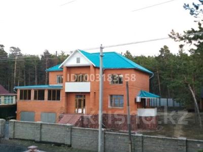 Дом · 7 комнат · 450 м², Акжайык 18 за 60 000 〒 в Бурабае