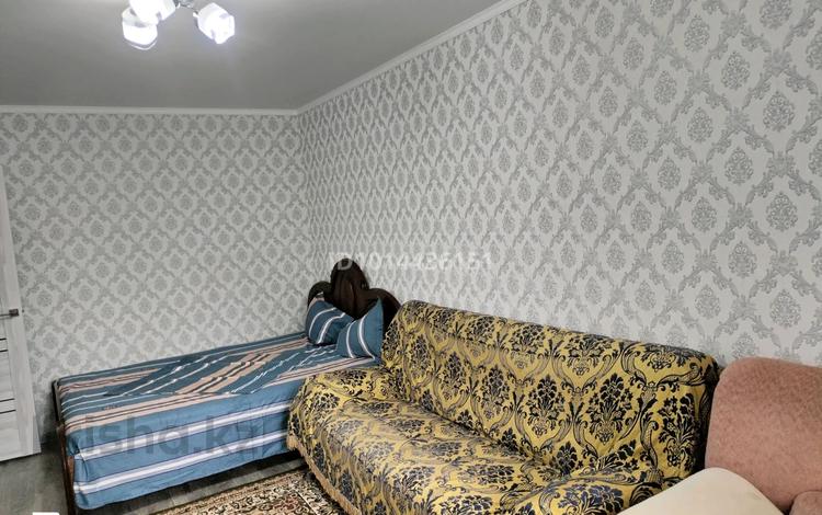 1-бөлмелі пәтер · 35 м² · 3/5 қабат, Мәметова 48 — Назарбаев, бағасы: 8 000 ₸ в Уральске — фото 4