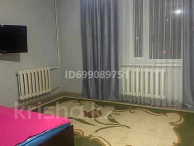 1-бөлмелі пәтер · 38 м² · 2 қабат, Тәуелсіздік — Район ГЭС, возле самомойки, дом Три богатыря, бағасы: 8 000 ₸ в Текели