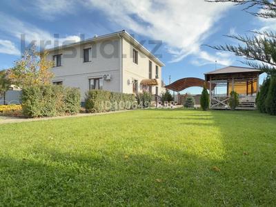 Отдельный дом · 7 комнат · 223 м² · 10 сот., Шманова 61 за 75 млн 〒 в Атырау