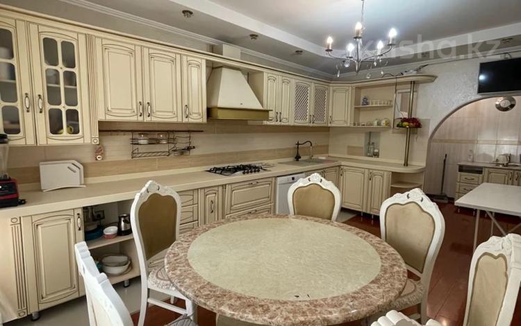 Дом · 9 комнат · 250 м², Маргулан 11 — Мкр Наурыз,Байтурсынова за 60 000 〒 в Шымкенте, Абайский р-н — фото 28