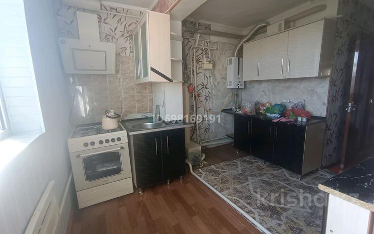 2-комнатная квартира · 52 м² · 3/5 этаж, С Батыр 32 — ТЦ ТУЛПАР за 13.5 млн ₸ в Аксукенте — фото 2