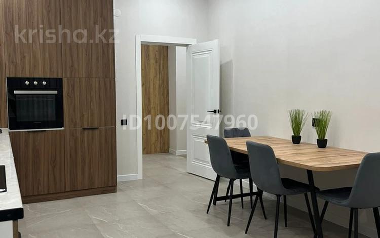 2-комнатная квартира · 78 м² · 7 этаж, 18мкр 7 за 300 000 ₸ в Актау, 18-й мкр  — фото 2