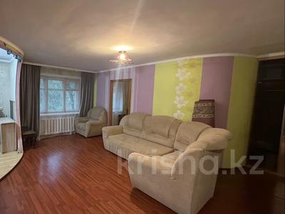 2-бөлмелі пәтер · 43 м² · 1/4 қабат, Космическая 4, бағасы: 15 млн ₸ в Усть-Каменогорске