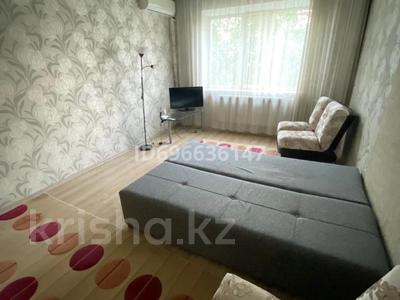 1-бөлмелі пәтер, 40 м², 4/9 қабат ай сайын, мкр Аксай-2 14, бағасы: 250 000 〒 в Алматы, Ауэзовский р-н