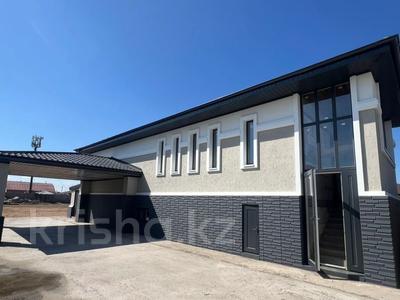 Отдельный дом · 11 комнат · 340 м² · 16 сот., Центральная за 169 млн ₸ в Кызылжар