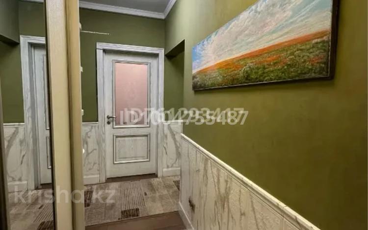 3-комнатная квартира · 74 м² · 1/9 этаж, Толе би 190 — Толе би - Айманова за 550 000 〒 в Алматы, Алмалинский р-н — фото 3