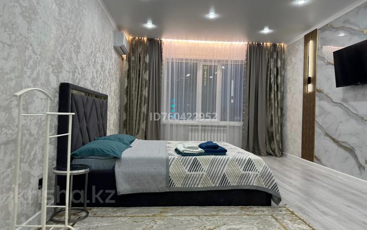 1-комнатная квартира · 48 м² · 5/16 этаж, мкр Юго-Восток, Просп. Республики 40 — Пр Шахтёров, Парк победы , Серик Сапиева за 16 000 ₸ в Караганде, Казыбек би р-н — фото 25